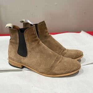 Men's Brown Suede Chukka Boots